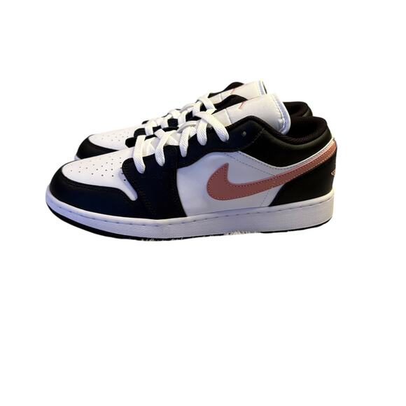 Nike Air Jordan 1 Low Sz 7Y/8.5 Women's NWB - Picture 3 of 7